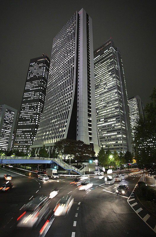 东京新宿区的摩天大楼图片素材