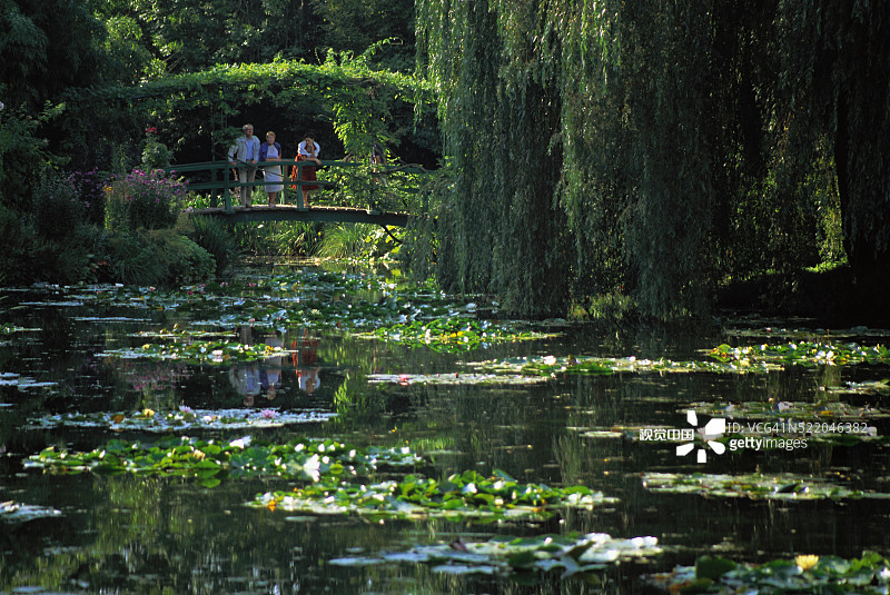 莫奈花园的池塘图片素材