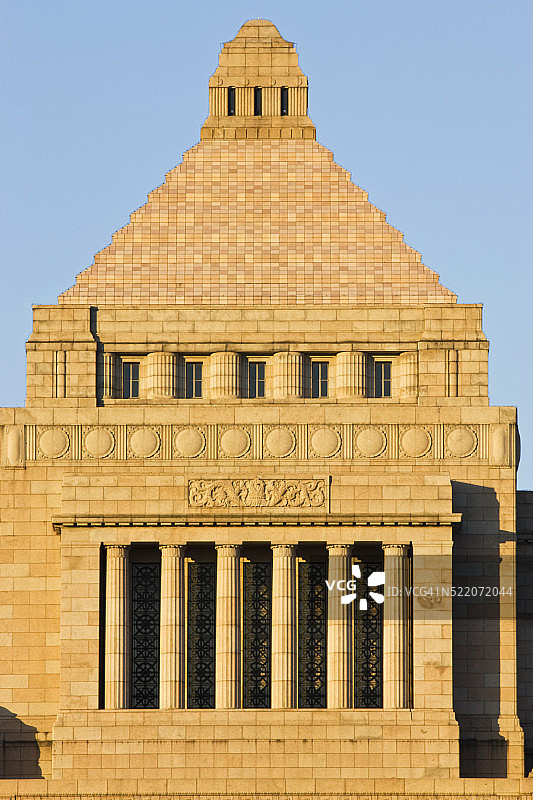 日本国会议事堂花岗岩塔圆顶外 facade，位于东京永田町区图片素材