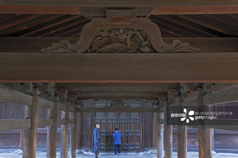 日本京都妙心寺佛殿木制走廊图片素材