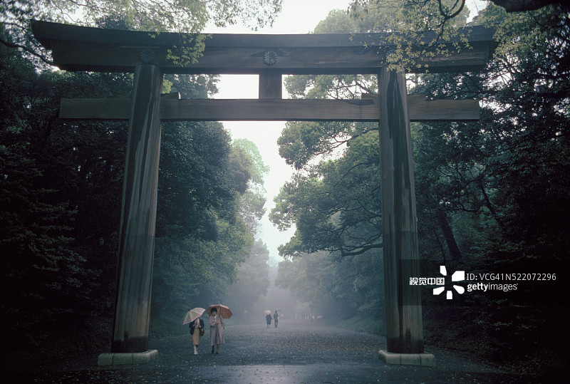 明治神宫的鸟居图片素材