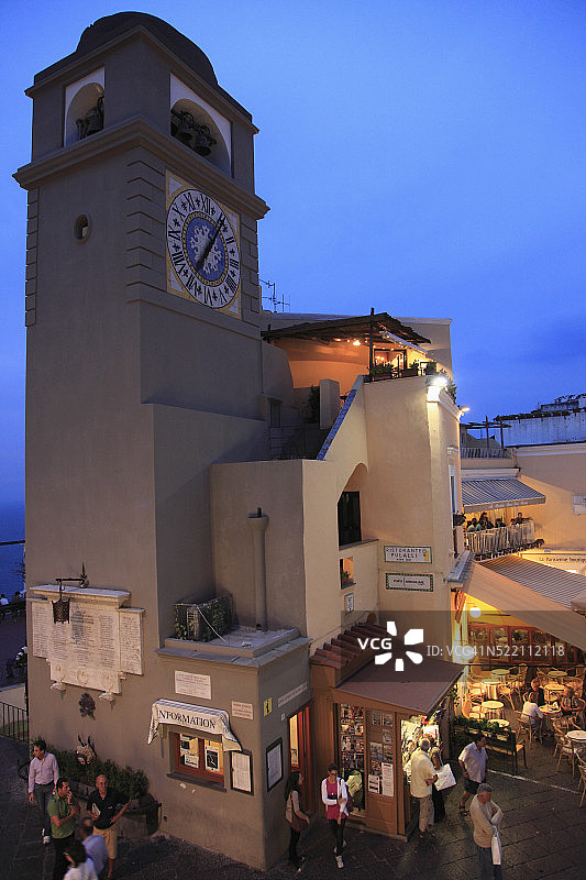 卡普里岛翁贝托一世广场钟楼图片素材