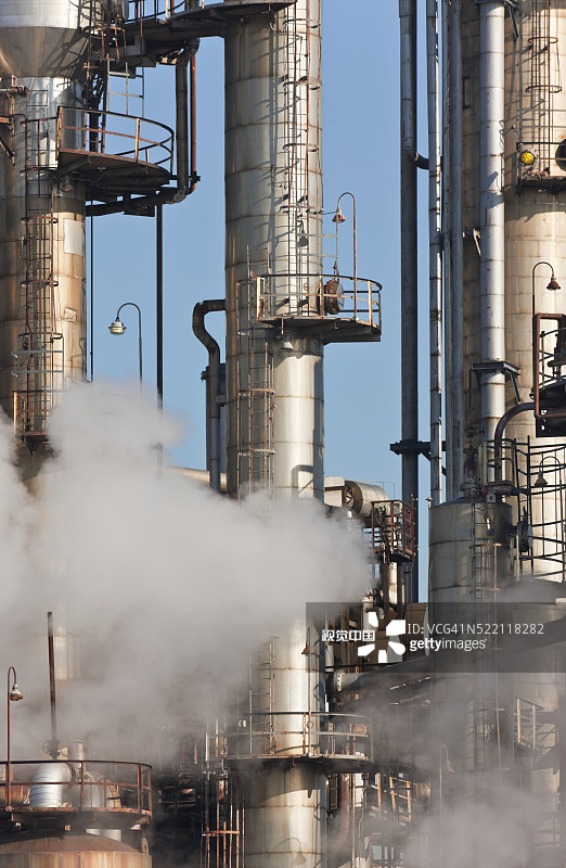 日本川崎的炼油厂图片素材