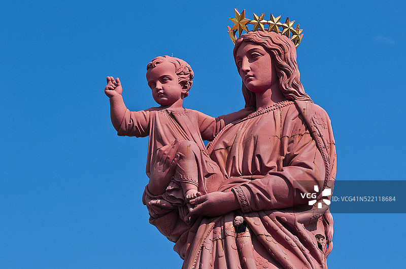 法国圣母雕像图片素材