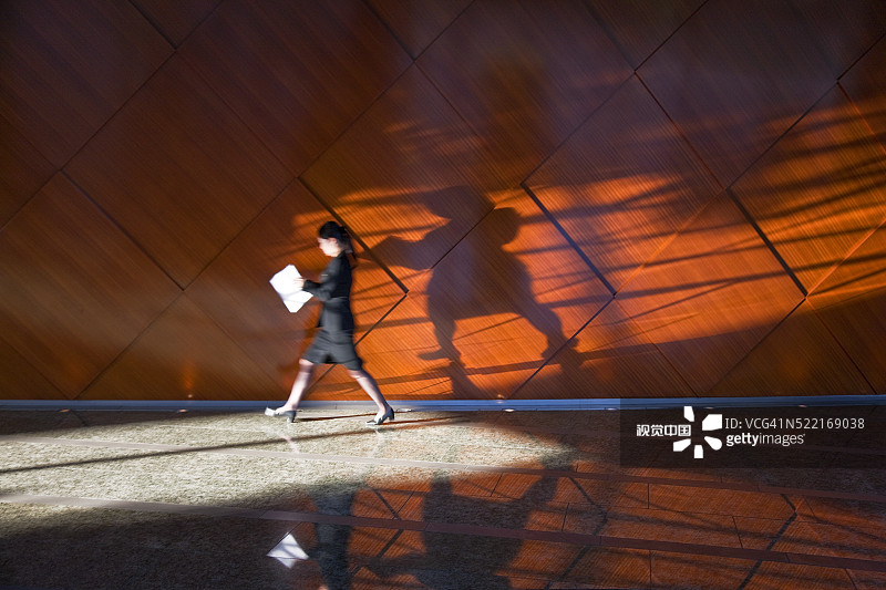 东京君悦酒店的午后光影图片素材