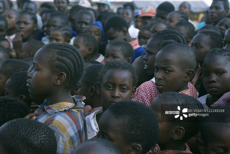 观众席中的一群孩子图片素材