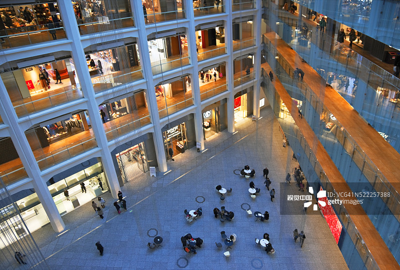 东京站丸之内Kitte大厦购物中心中庭图片素材