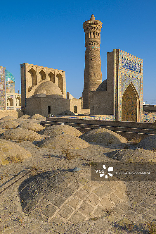 乌兹别克斯坦的卡隆宣礼塔和米尔·阿拉伯伊斯兰学校图片素材