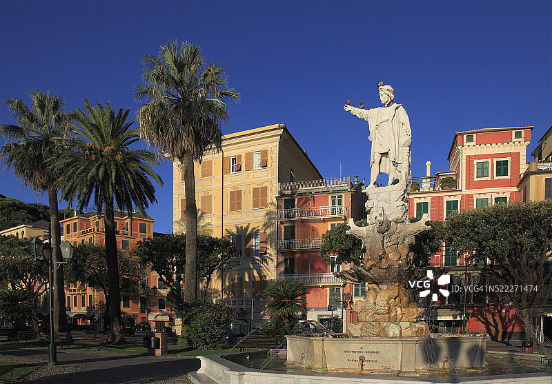 意大利利古里亚圣玛格丽特·利古雷：哥伦布雕像图片素材