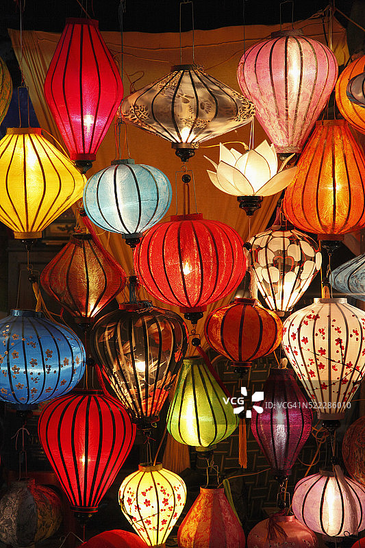 越南会安灯笼手工艺品店图片素材