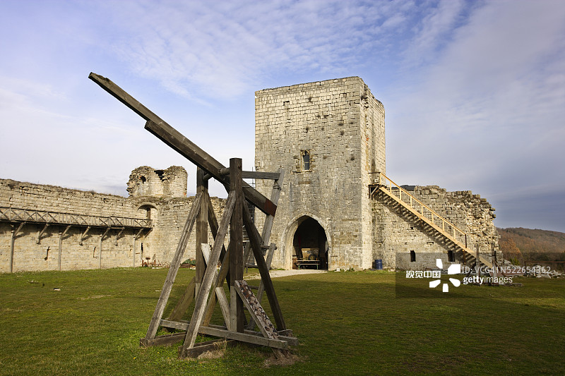 皮维尔城堡的投石机图片素材