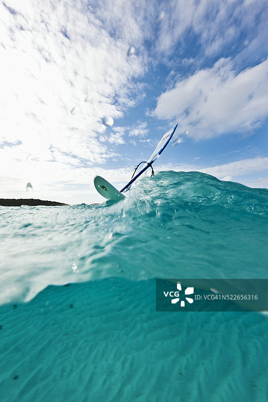 在加勒比海的帆板运动图片素材