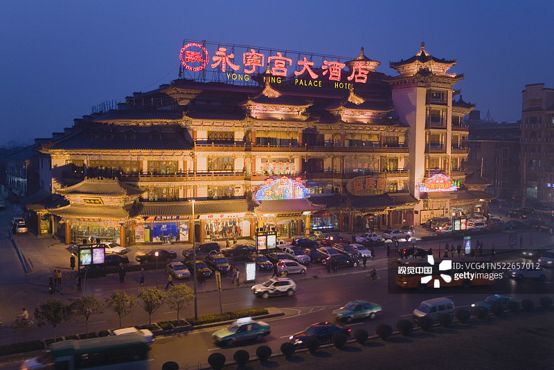 夜晚的永明宫酒店图片素材