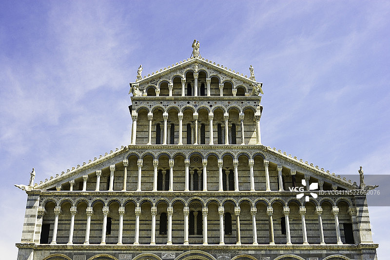比萨大教堂外部景观图片素材