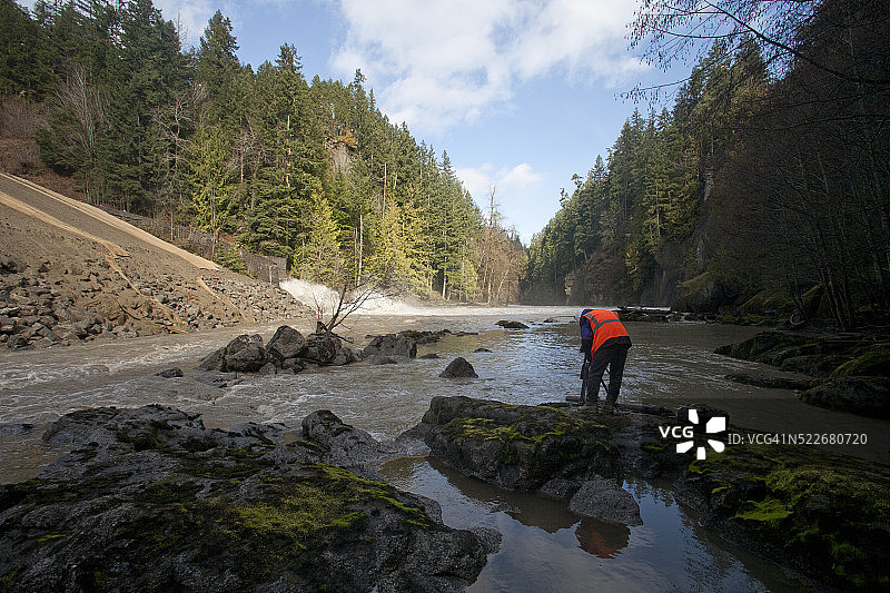 埃尔瓦河恢复工程，埃尔瓦水坝移除图片素材