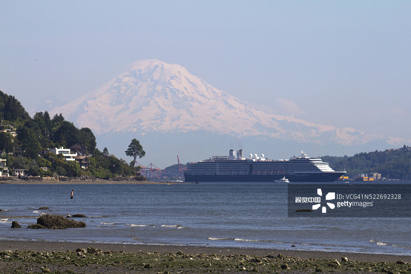 西雅图、雷尼尔山与荷兰美洲邮轮公司游轮图片素材