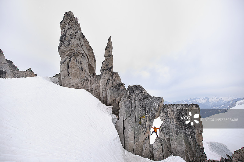 在布加布山脉徒步旅行图片素材