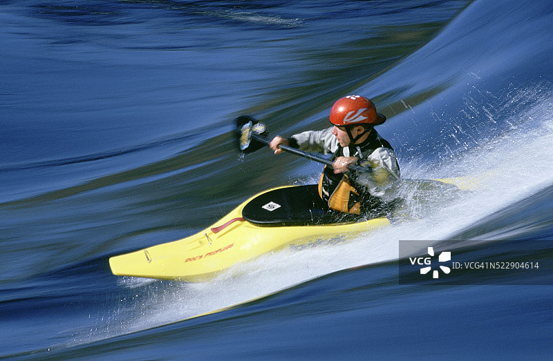 斯库库姆查克海峡的皮划艇图片素材