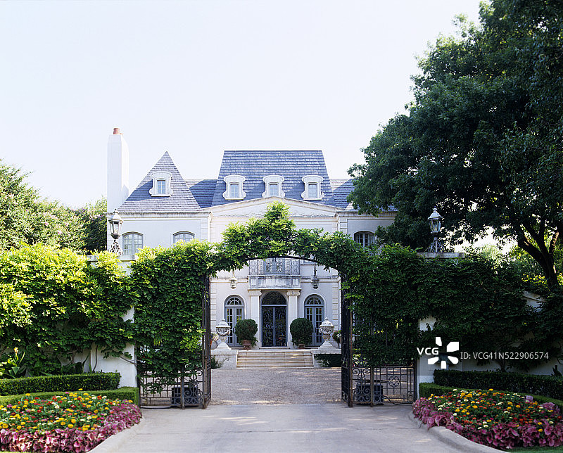 精致的农舍正面图图片素材