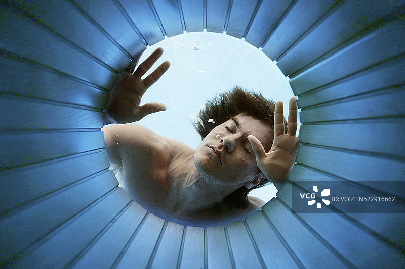 水下溺水者图片素材