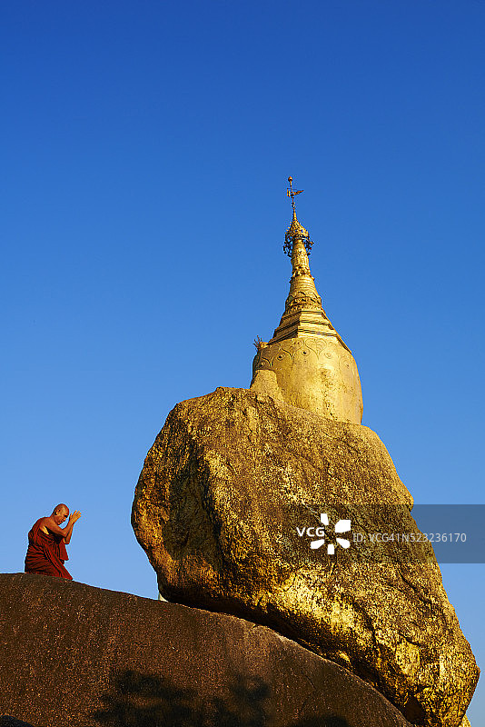 缅甸孟邦毛淡棉的纳瓦拉波金岩图片素材