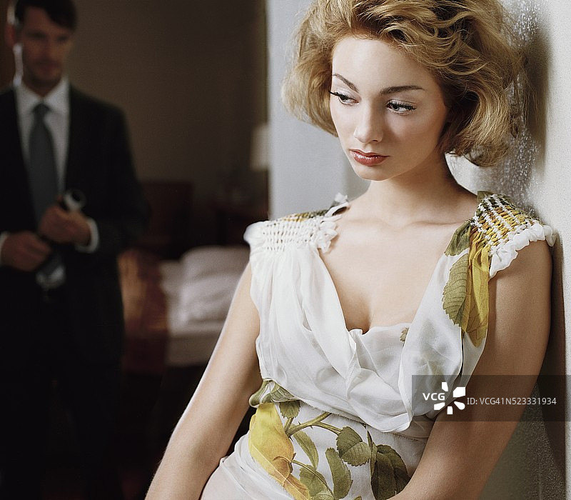 等待男人的女人图片素材