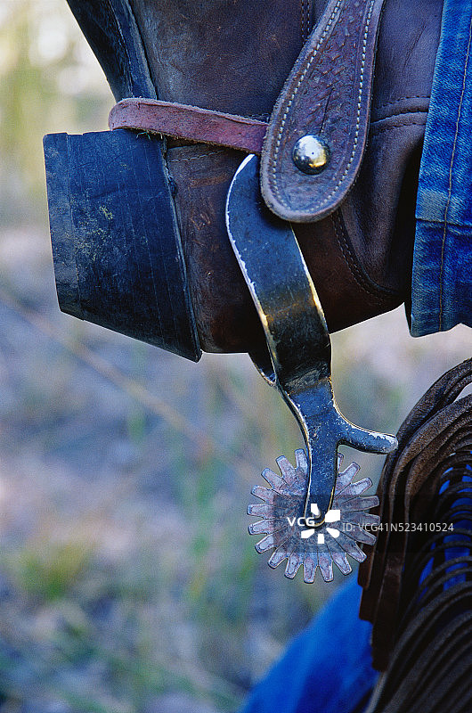 牛仔靴和马刺图片素材