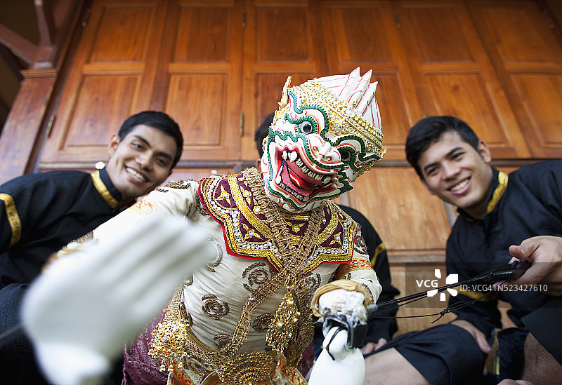 泰国曼谷黎明寺的泰国木偶舞者图片素材