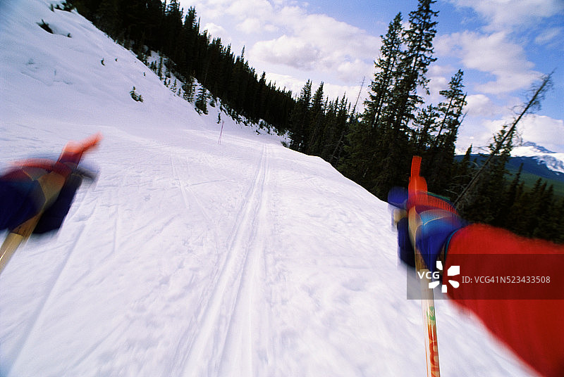 越野滑雪者景观图片素材