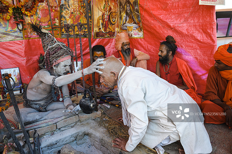 大壶节：印度教节日图片素材