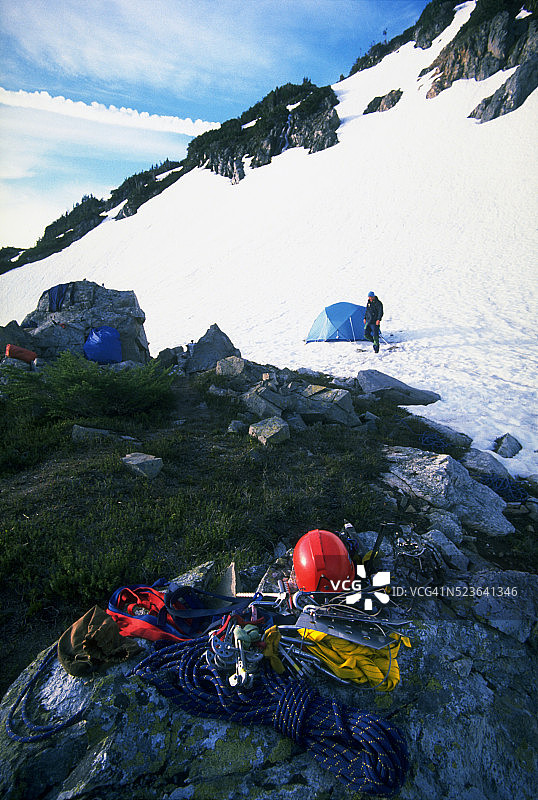 露营地的攀岩设备图片素材