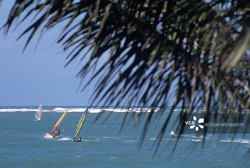 卡巴雷特附近的风帆冲浪图片素材