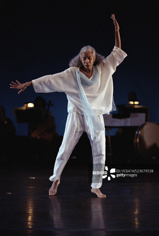 现代舞者黛安·麦金泰尔图片素材