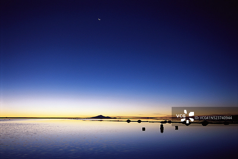 乌尤尼盐湖日落图片素材