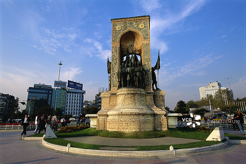 伊斯坦布尔塔克西姆广场独立纪念碑图片素材