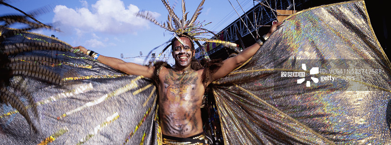 在特立尼达庆祝的服装男子图片素材