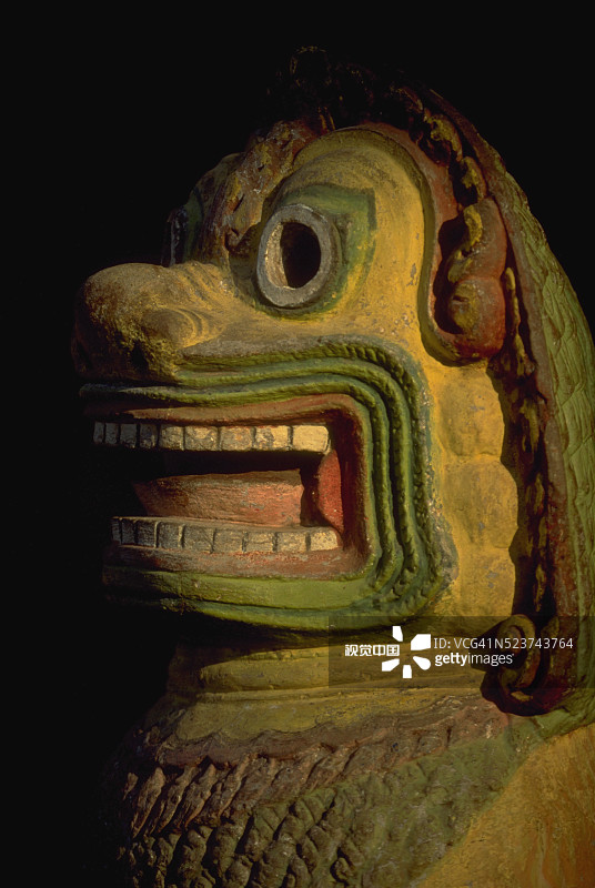 金边寺的龙雕塑图片素材