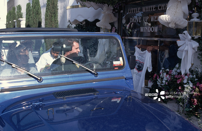 婚礼教堂免下车窗口图片素材