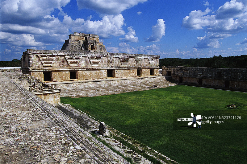 乌斯马尔的四方修道院图片素材