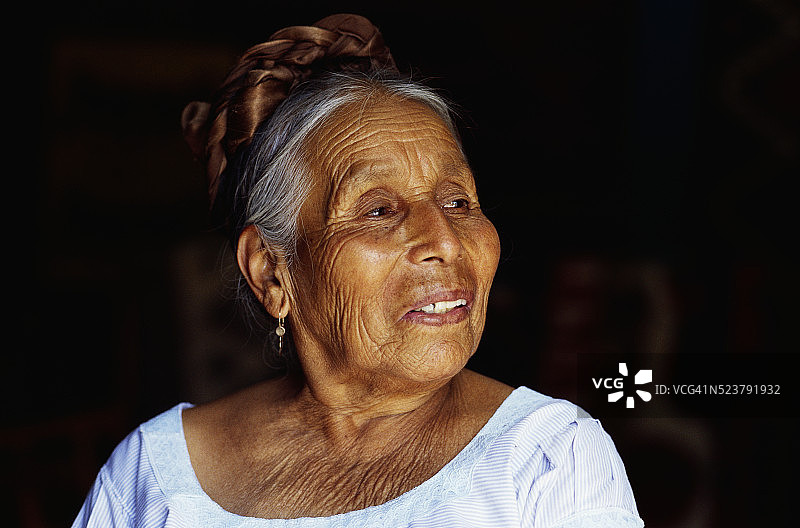 萨波特克族妇女图片素材