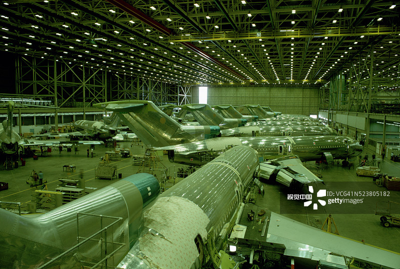 波音工厂组装727喷气式飞机图片素材