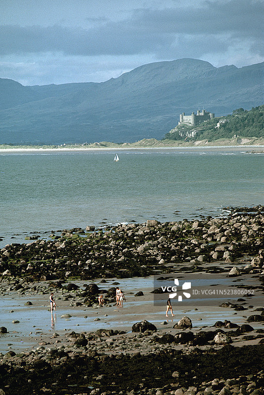 哈莱克城堡附近的海滩和海湾图片素材
