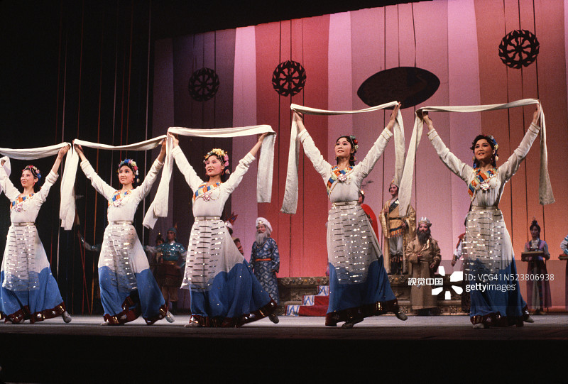 藏戏《卓瓦桑姆》表演场景图片素材