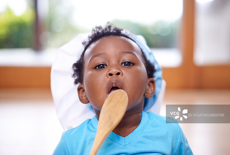 我正在执行官方面糊品尝任务图片素材