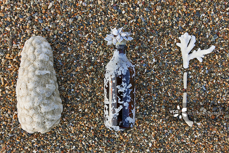 日本冲绳岛北端边户岬海滩漫步图片素材