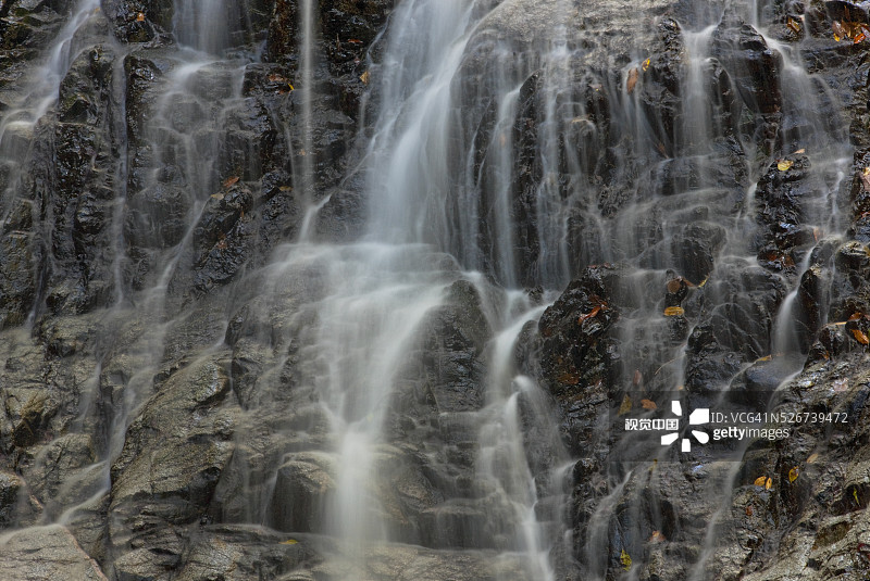 日本京都三千院的瀑布图片素材