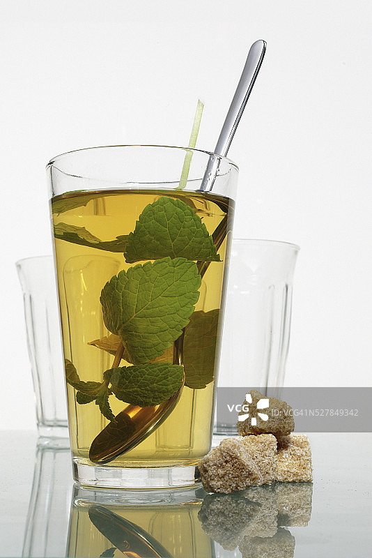薄荷茶与糖图片素材