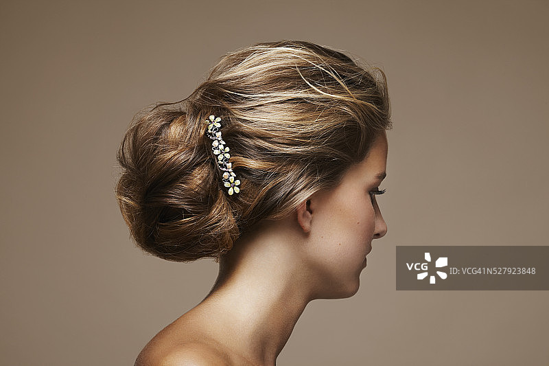 发髻女人图片素材