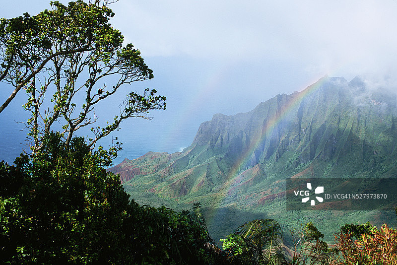 卡拉劳山谷的彩虹图片素材