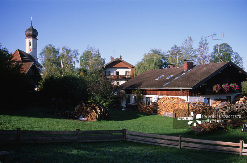 德国迪特拉姆斯策尔的农舍图片素材